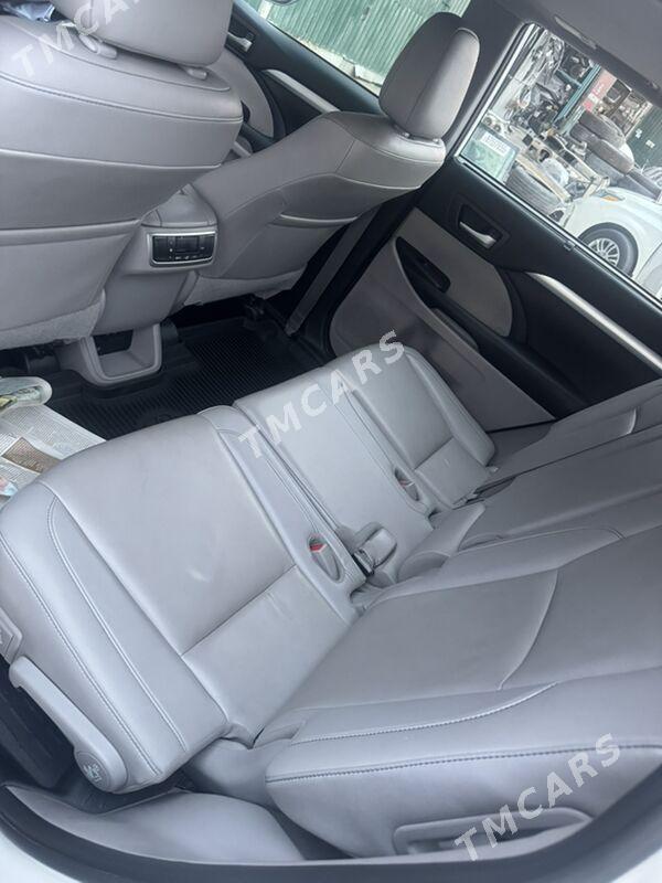 Toyota Highlander 2019 - 425 000 TMT - Aşgabat - img 2