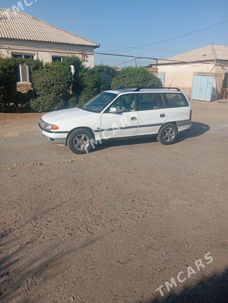 Opel Vectra 1992 - 25 000 TMT - Mary - img 7