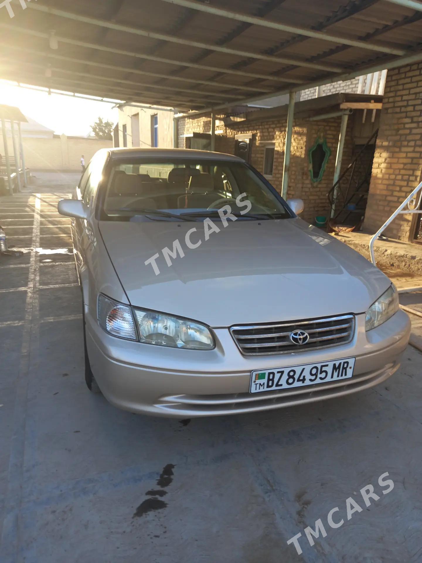Toyota Camry 2000 - 132 000 TMT - Мары - img 3