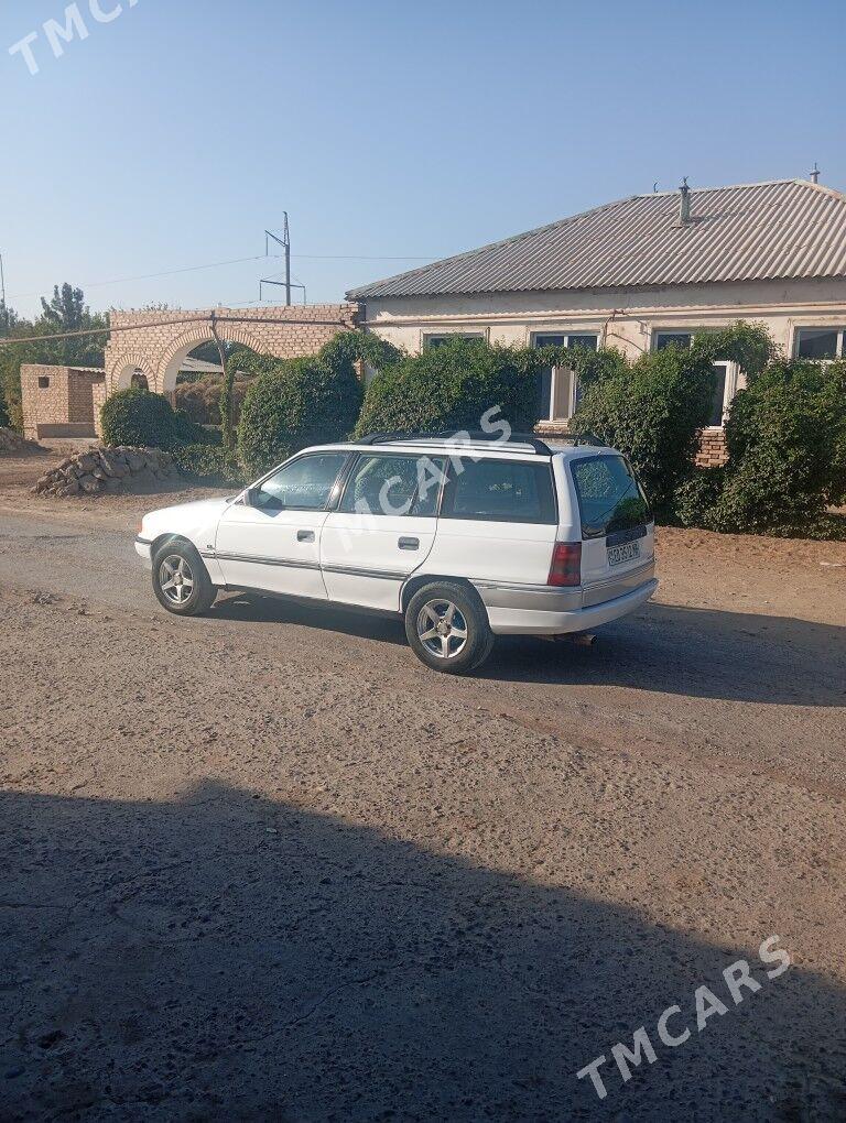 Opel Vectra 1992 - 25 000 TMT - Mary - img 8
