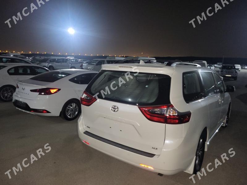Toyota Sienna 2020 - 499 000 TMT - "Altyn Asyr" Gündogar bazary (Jygyllyk) - img 2