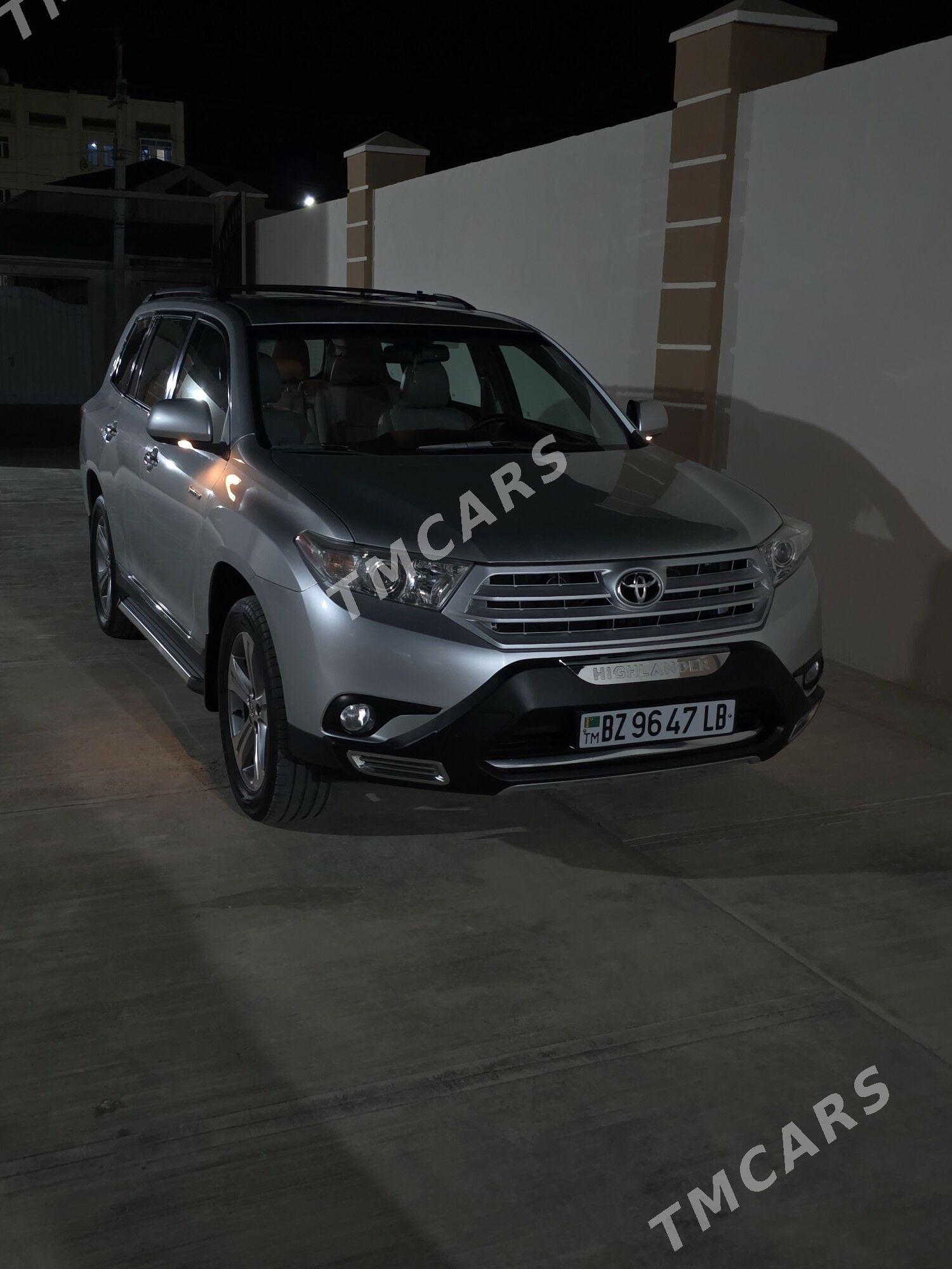 Toyota Highlander 2010 - 320 000 TMT - Türkmenabat - img 2