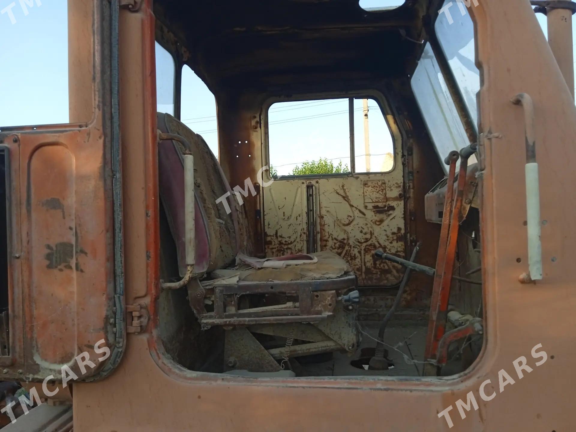 MTZ 82 2010 - 50 000 TMT - Garabekewül - img 6