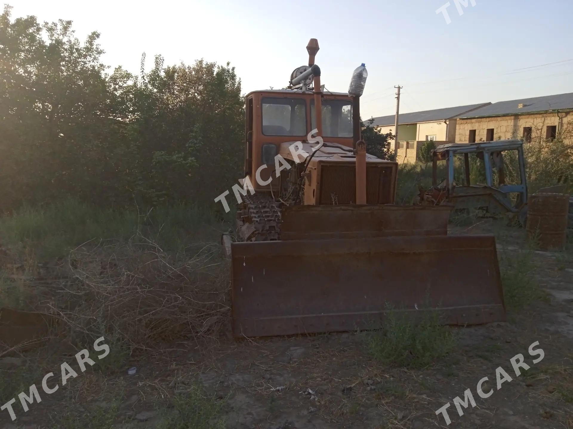 MTZ 82 2010 - 50 000 TMT - Garabekewül - img 3