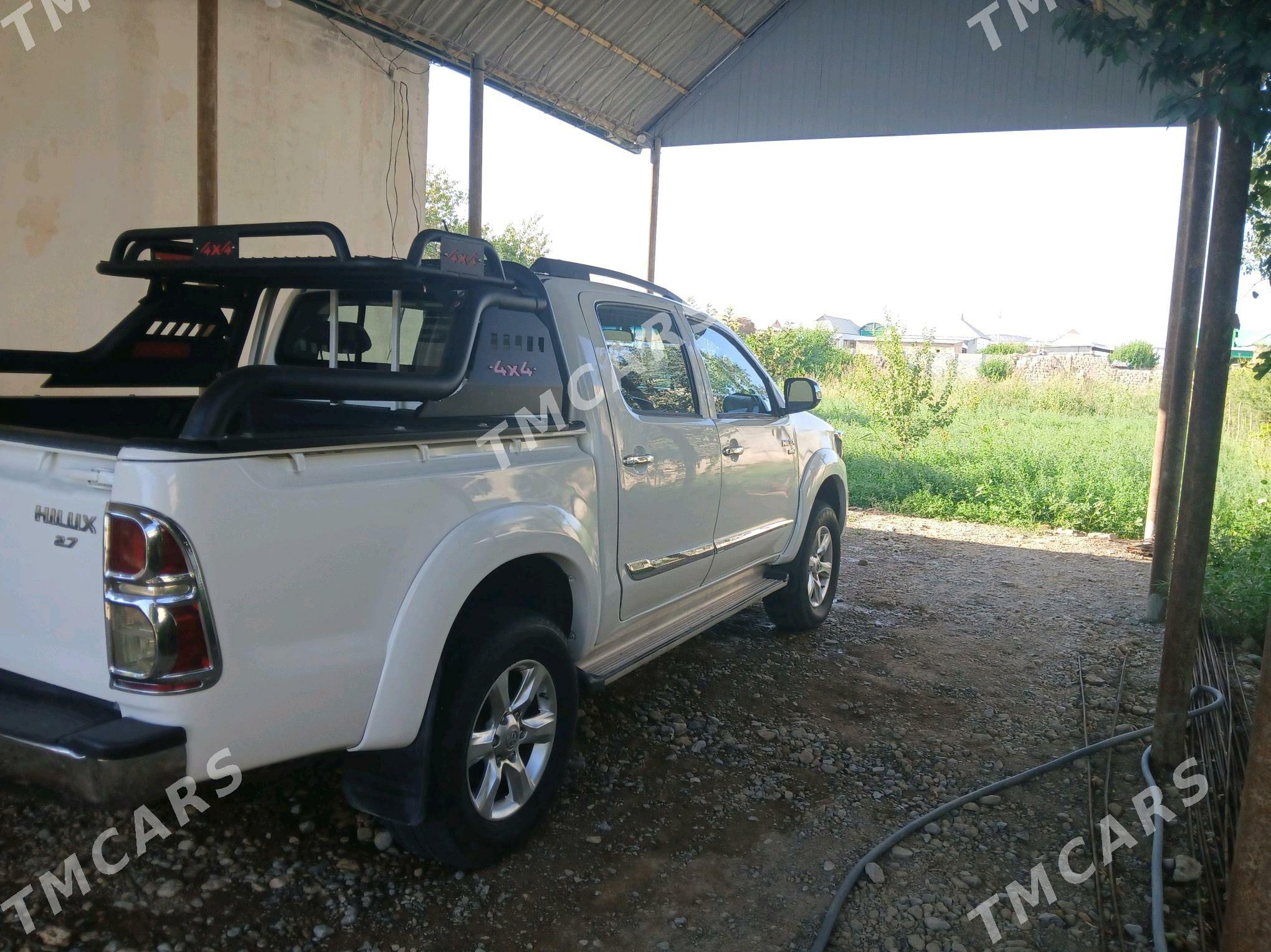 Toyota Hilux 2013 - 330 000 TMT - Койтендаг - img 7