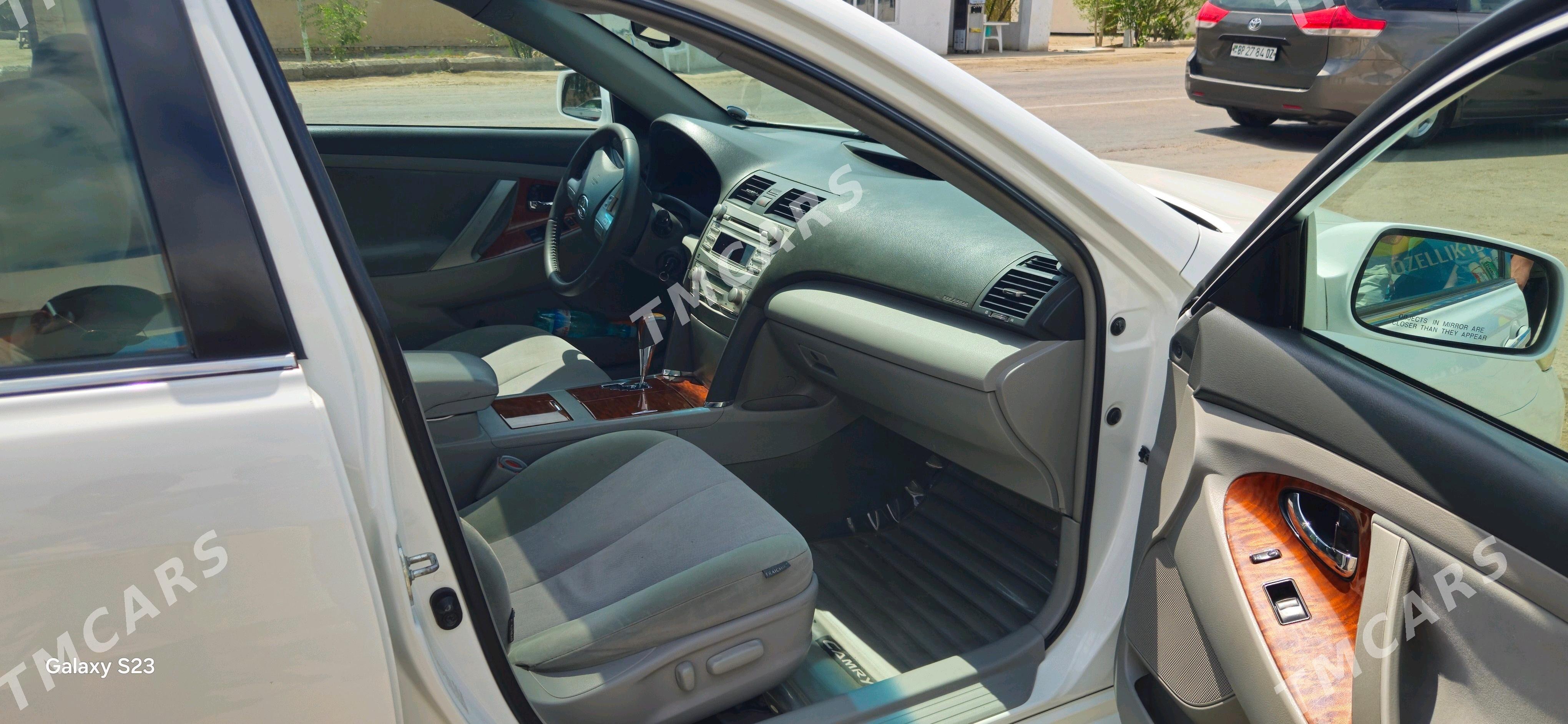 Toyota Camry 2010 - 239 000 TMT - Köneürgenç - img 3
