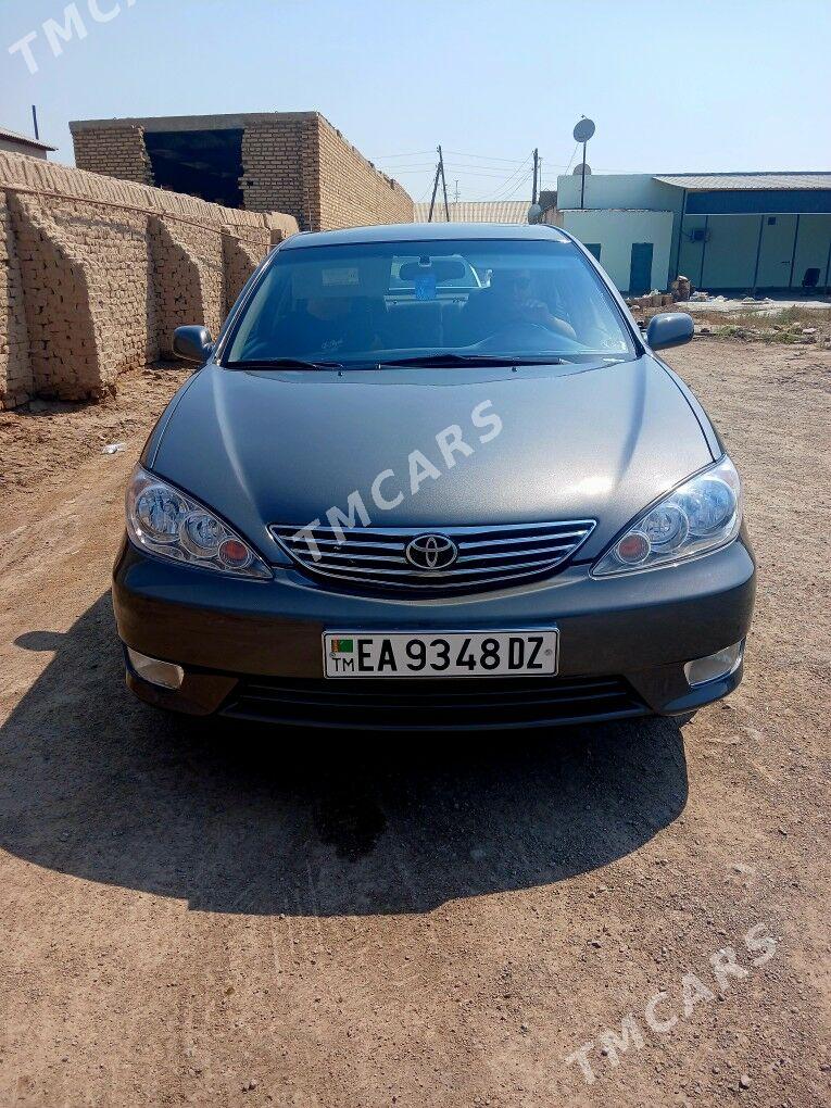 Toyota Camry 2004 - 170 000 TMT - Кёнеургенч - img 3