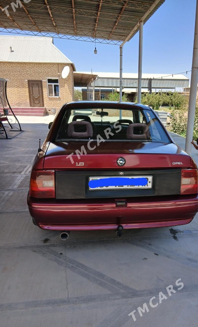 Opel Vectra 1991 - 24 000 TMT - Мары - img 2