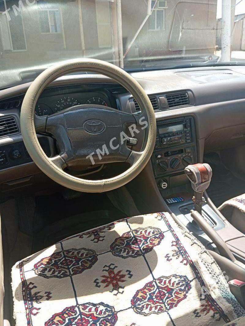 Toyota Camry 1998 - 108 000 TMT - Бабадайхан - img 2