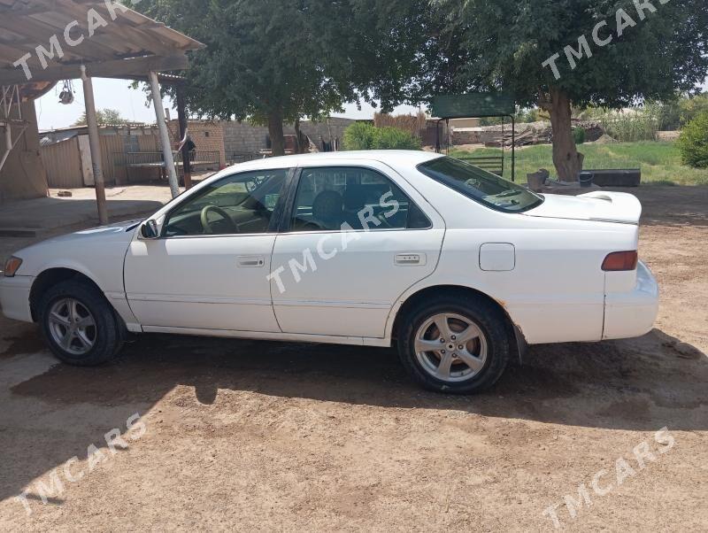 Toyota Camry 1998 - 108 000 TMT - Бабадайхан - img 3
