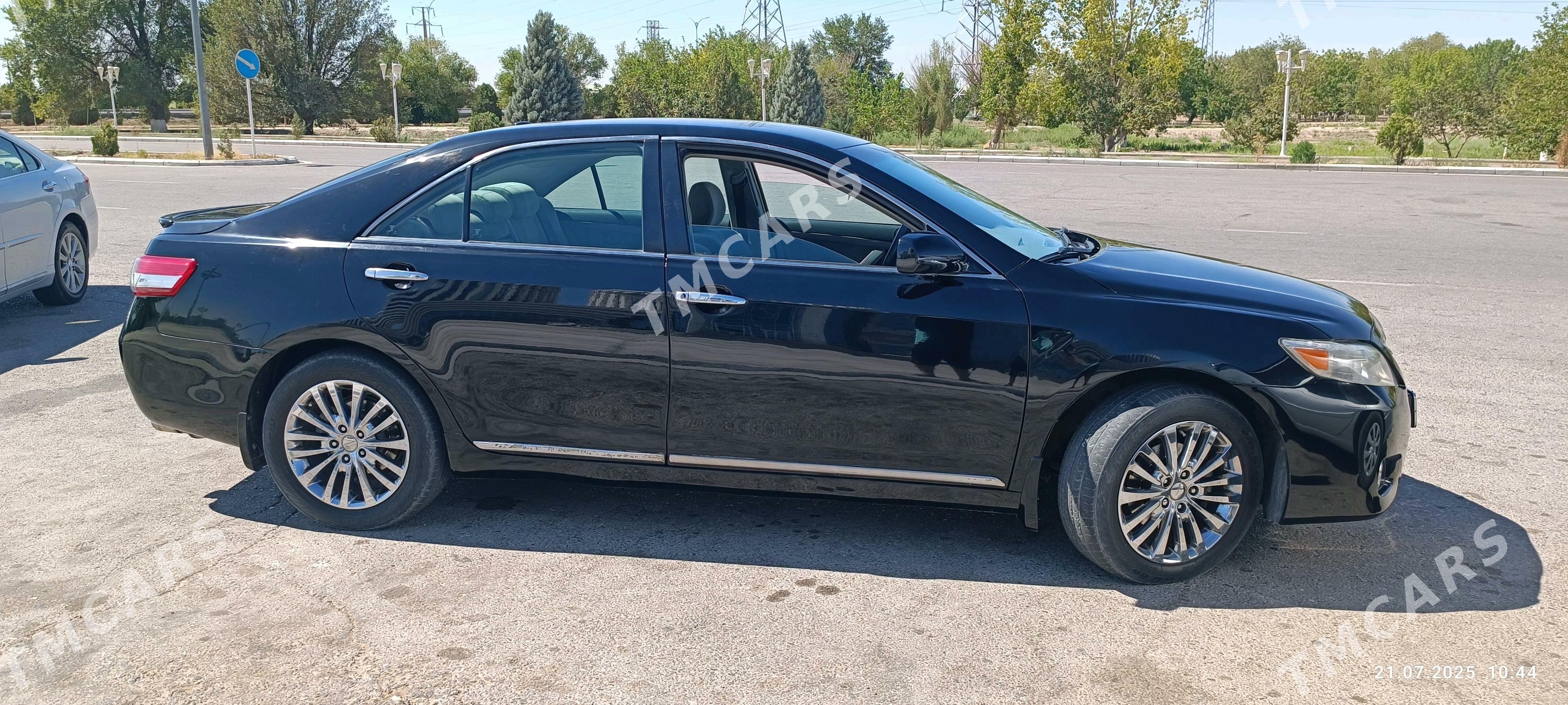 Toyota Camry 2010 - 160 000 TMT - Дашогуз - img 5