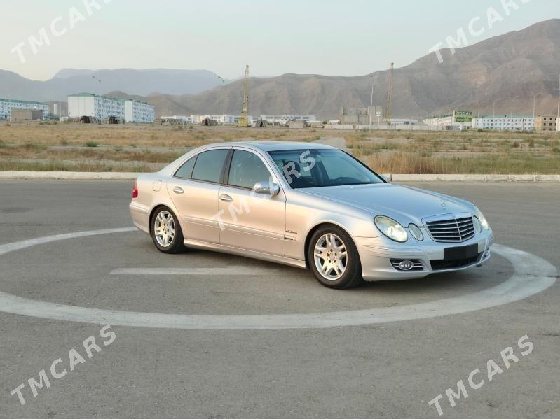 Mercedes-Benz E320 2005 - 300 000 TMT - Balkanabat - img 4