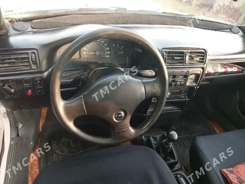Opel Vectra 1992 - 30 000 TMT - Ýolöten - img 3