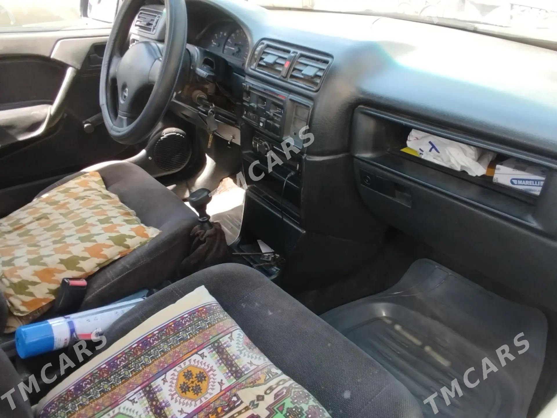 Opel Vectra 1989 - 24 000 TMT - Baýramaly - img 3