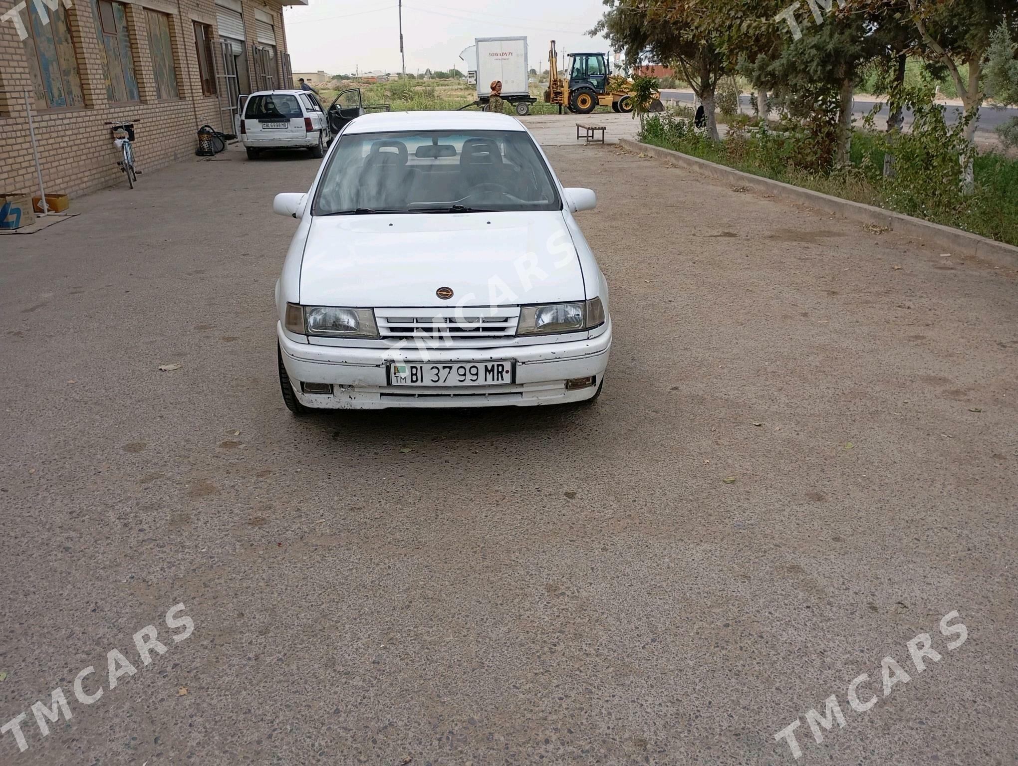 Opel Vectra 1990 - 25 000 TMT - Мары - img 4