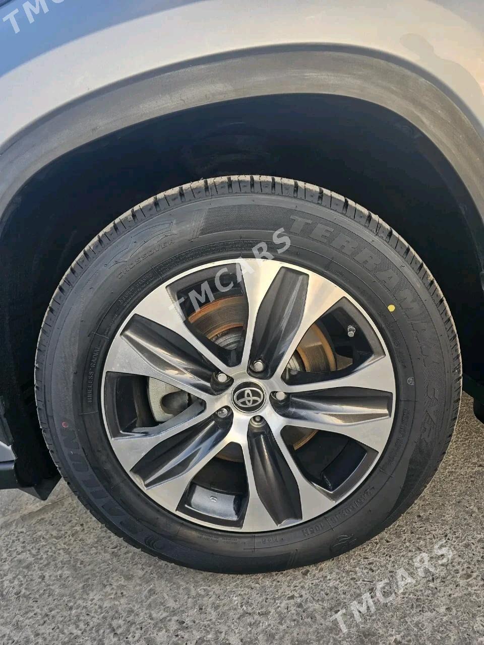 Toyota Highlander 2021 - 540 000 TMT - Туркменабат - img 10