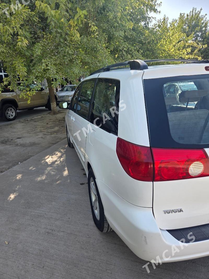 Toyota Sienna 2008 - 215 000 TMT - Мары - img 2