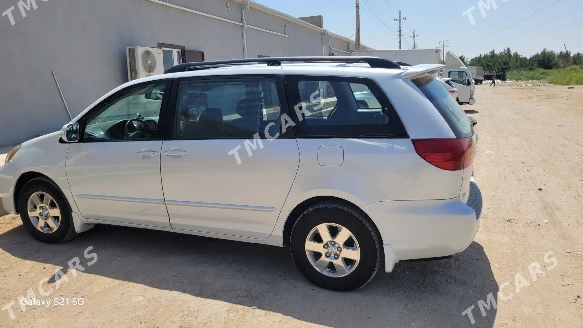 Toyota Sienna 2004 - 230 000 TMT - Мары - img 4