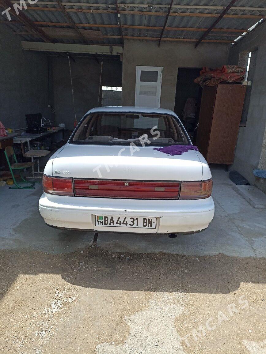 Toyota Camry 1990 - 40 000 TMT - Балканабат - img 5