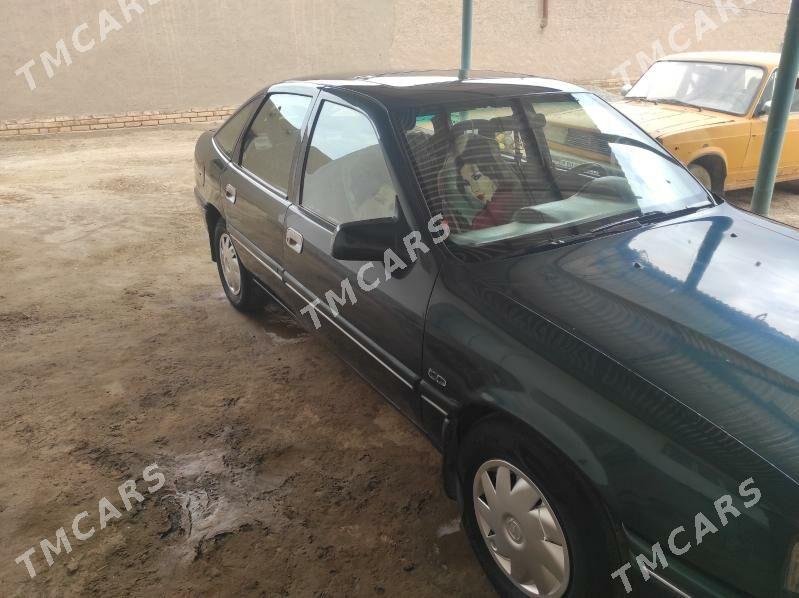 Opel Vectra 1993 - 38 000 TMT - Darganata - img 2