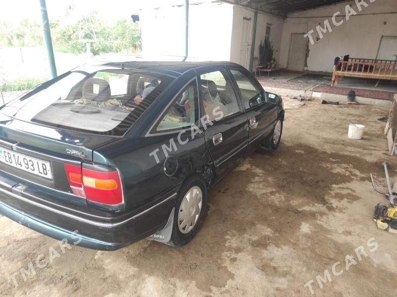 Opel Vectra 1993 - 38 000 TMT - Darganata - img 5