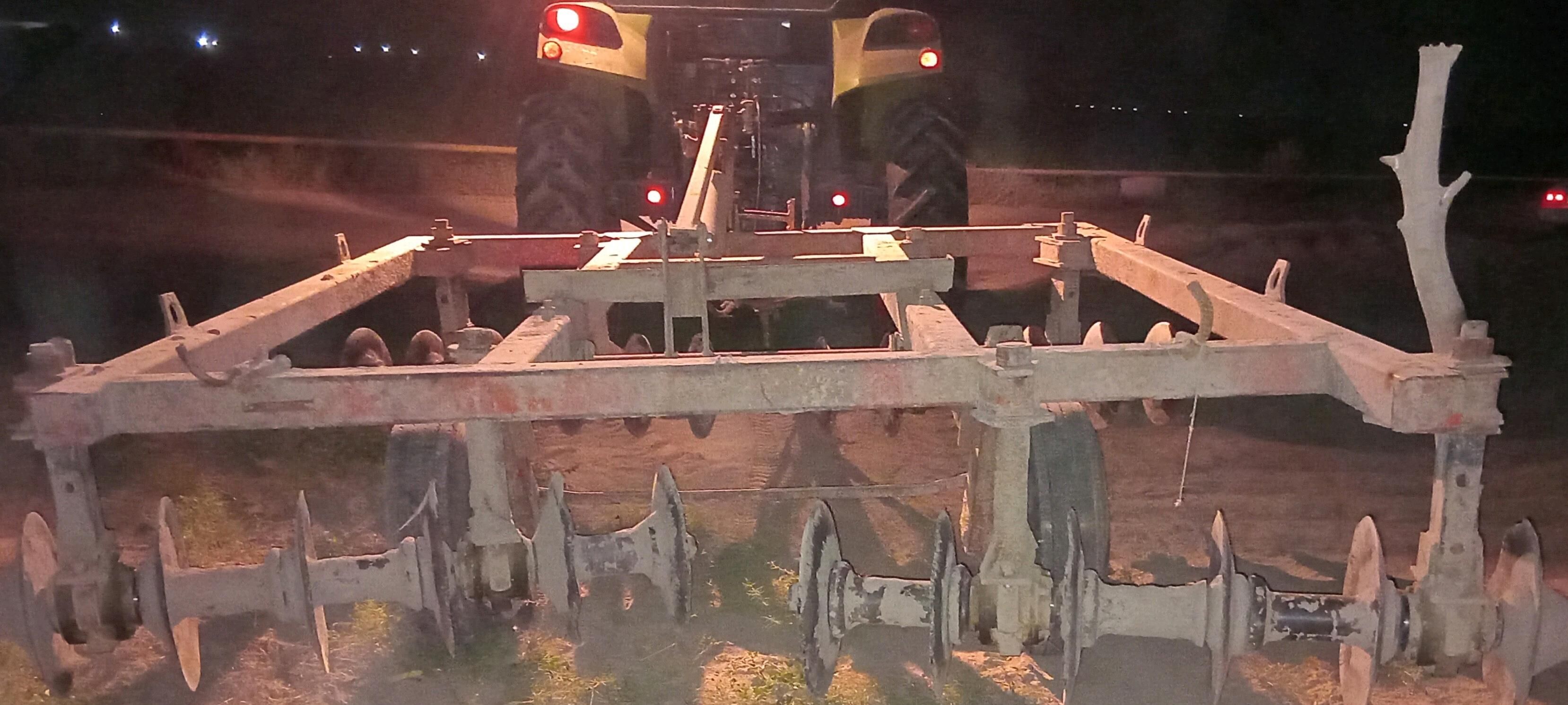 MTZ 82 2002 - 35 000 TMT - Халач - img 2
