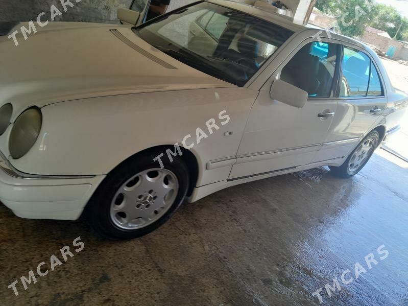 Mercedes-Benz C320 1998 - 65 000 TMT - Берекет - img 3