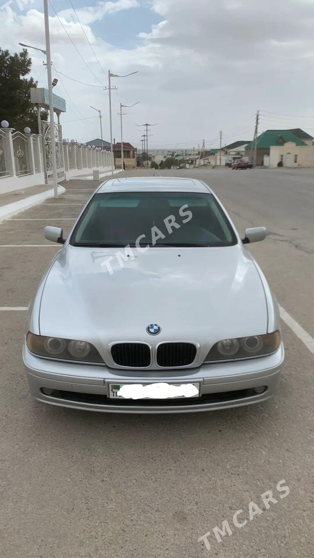BMW E39 2000 - 110 000 TMT - Балканабат - img 2