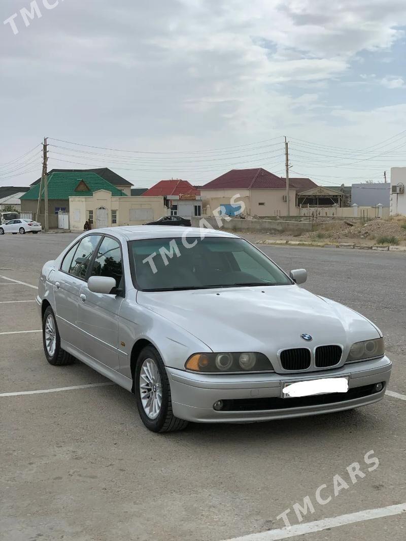 BMW E39 2000 - 110 000 TMT - Балканабат - img 4