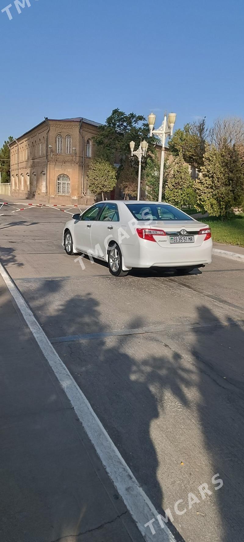 Toyota Camry 2013 - 200 000 TMT - Мары - img 2