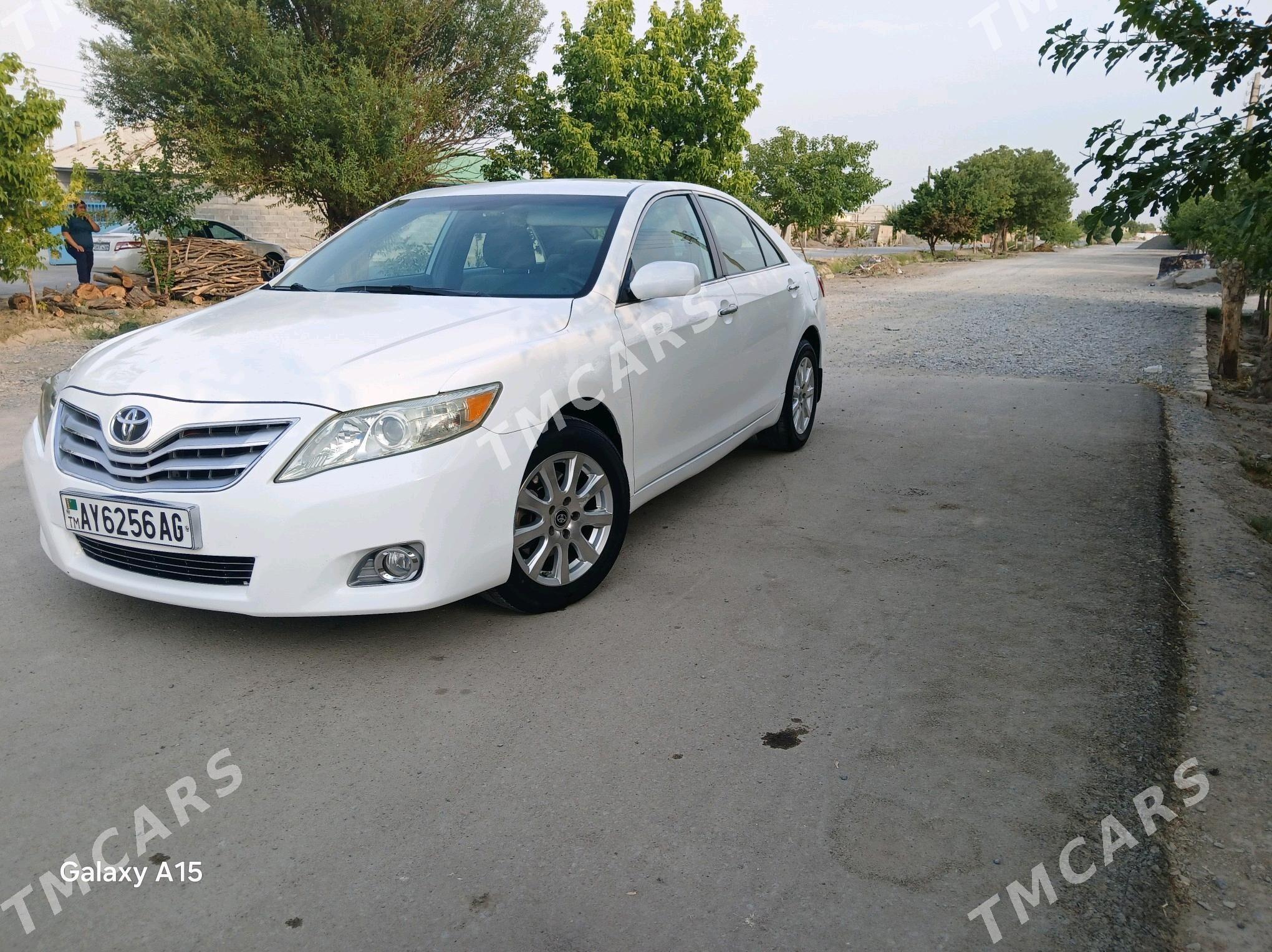 Toyota Camry 2010 - 170 000 TMT - "Altyn Asyr" Gündogar bazary (Jygyllyk) - img 3