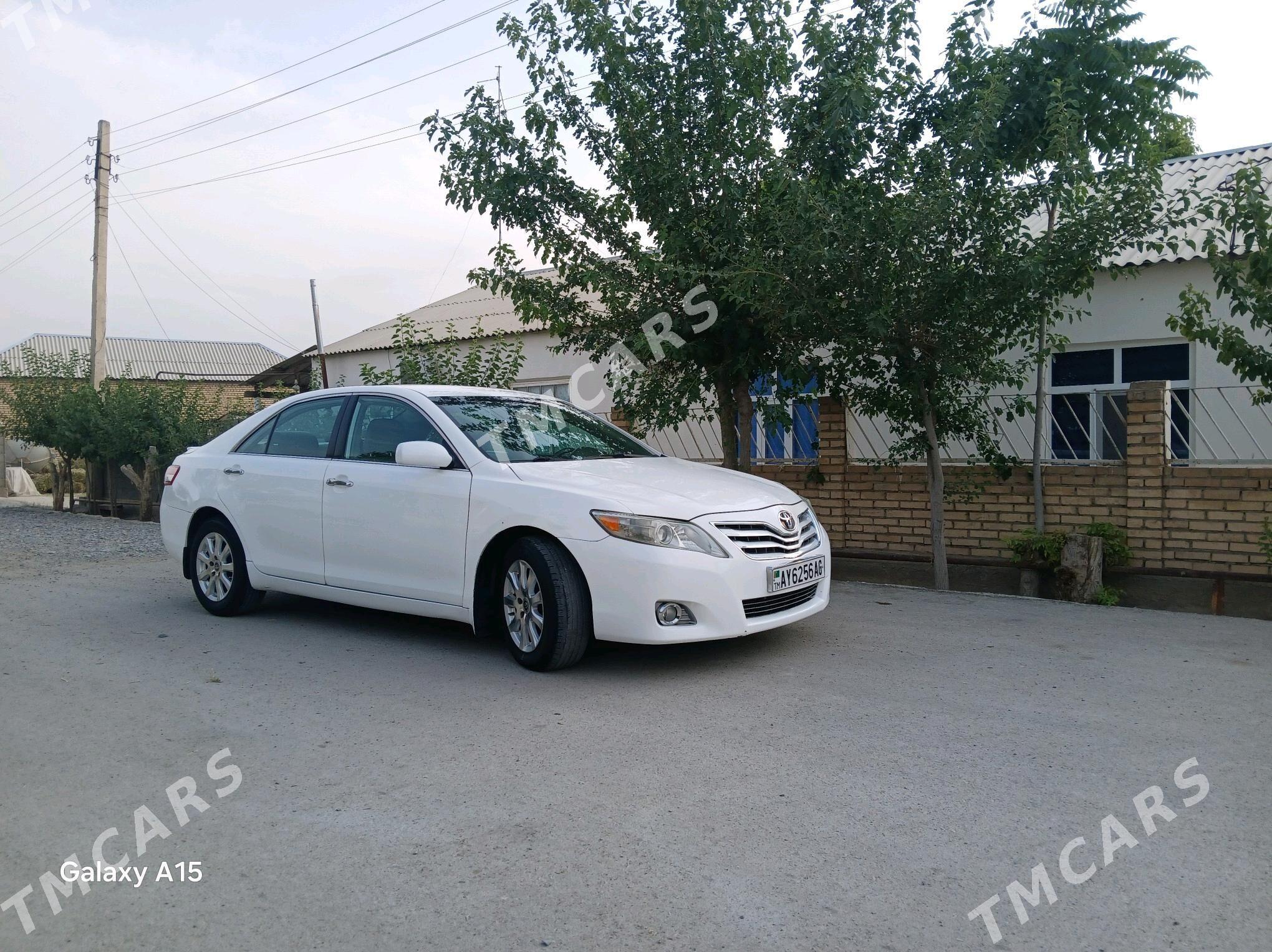Toyota Camry 2010 - 170 000 TMT - "Altyn Asyr" Gündogar bazary (Jygyllyk) - img 4
