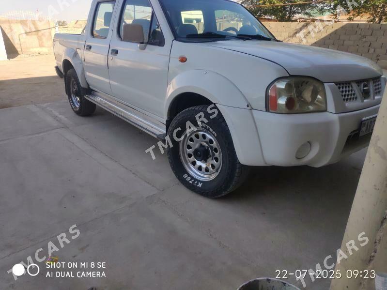 Nissan Navara 2004 - 110 000 TMT - Balkanabat - img 2