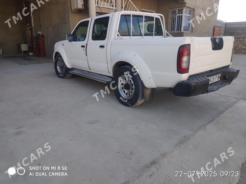 Nissan Navara 2004 - 110 000 TMT - Balkanabat - img 4