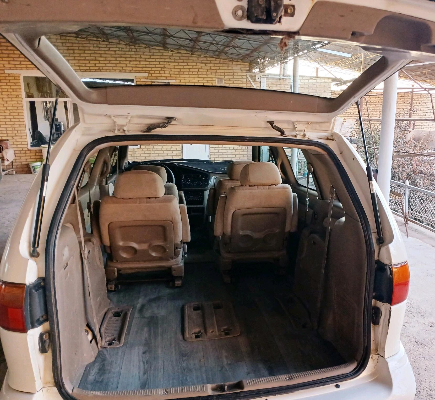 Toyota Sienna 1999 - 135 000 TMT - Halaç - img 4