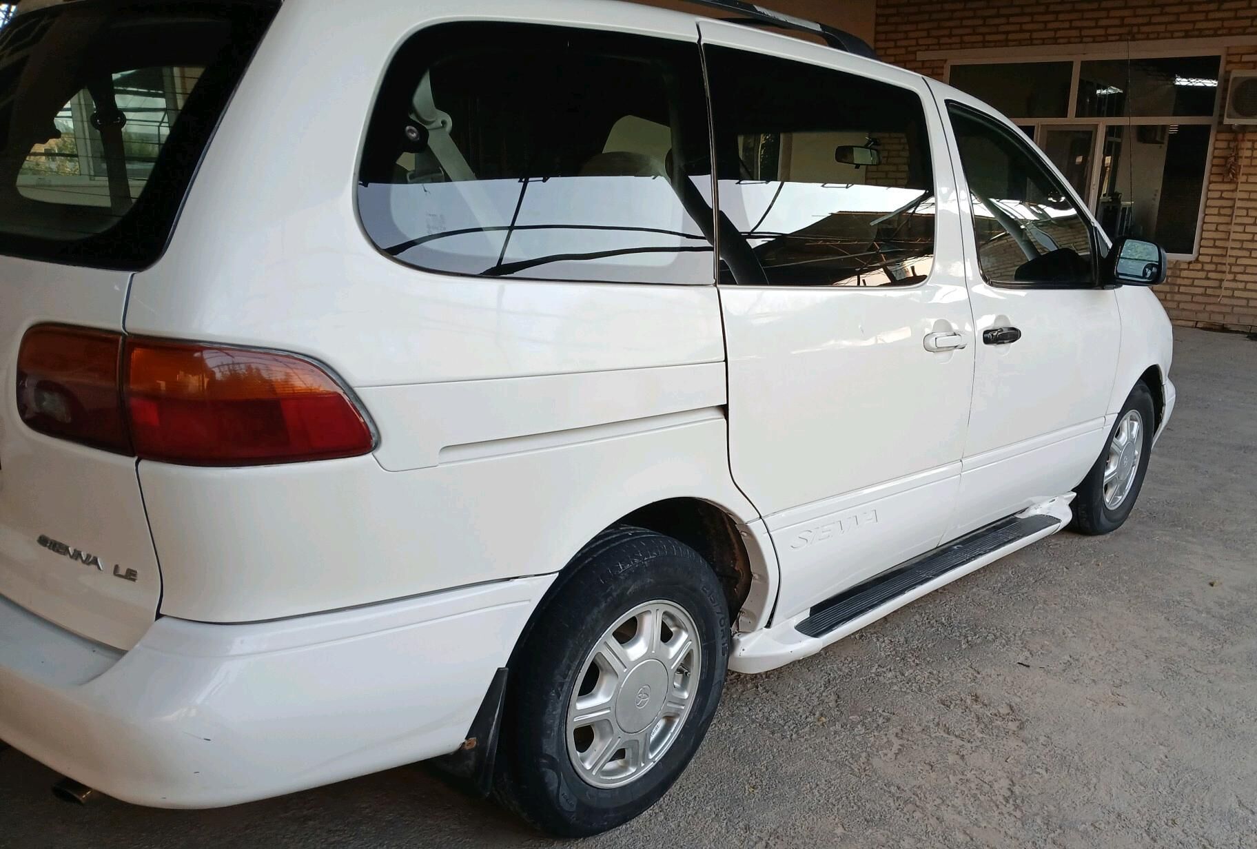 Toyota Sienna 1999 - 135 000 TMT - Halaç - img 3