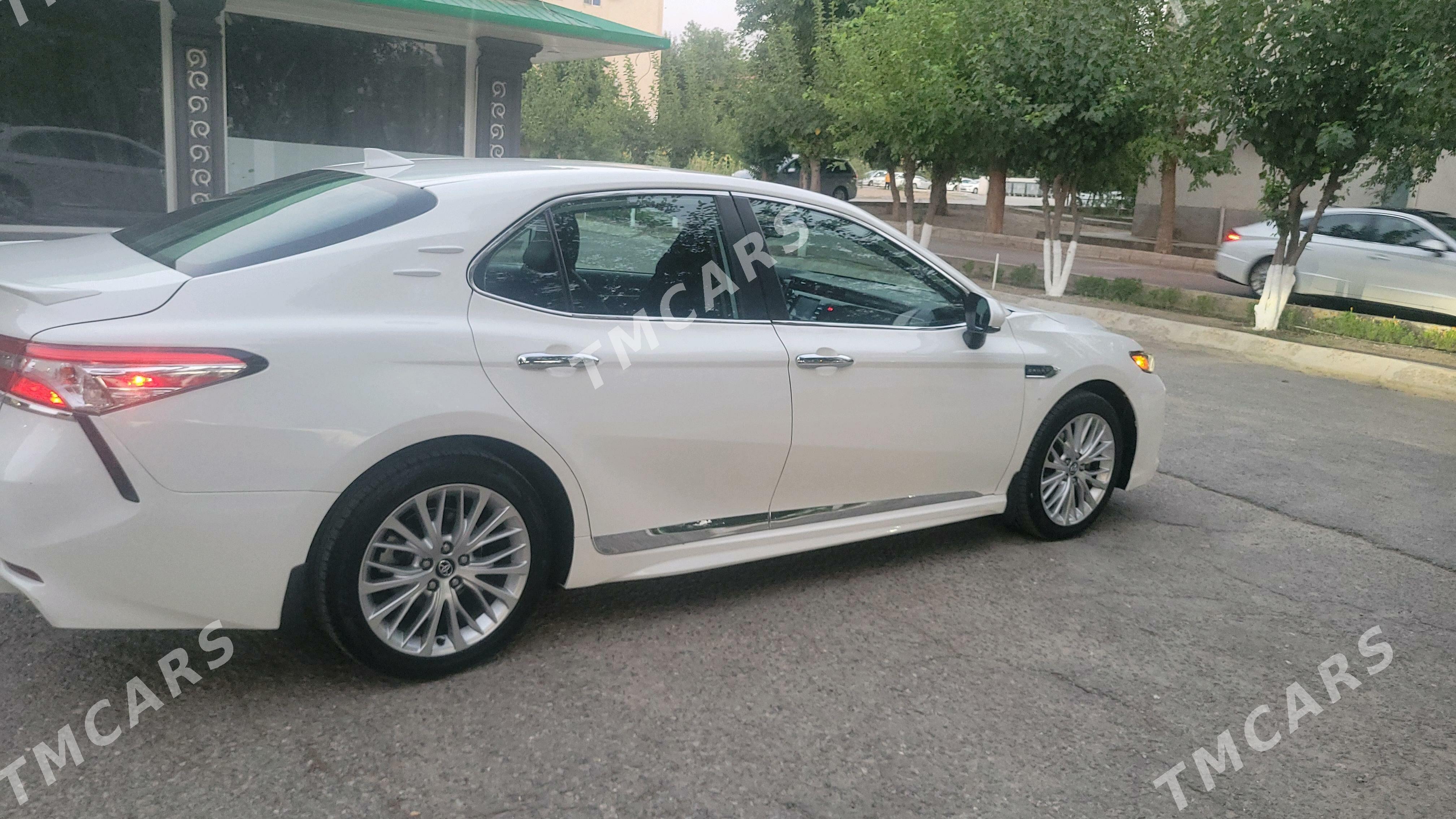 Toyota Camry 2020 - 325 000 TMT - Ашхабад - img 3