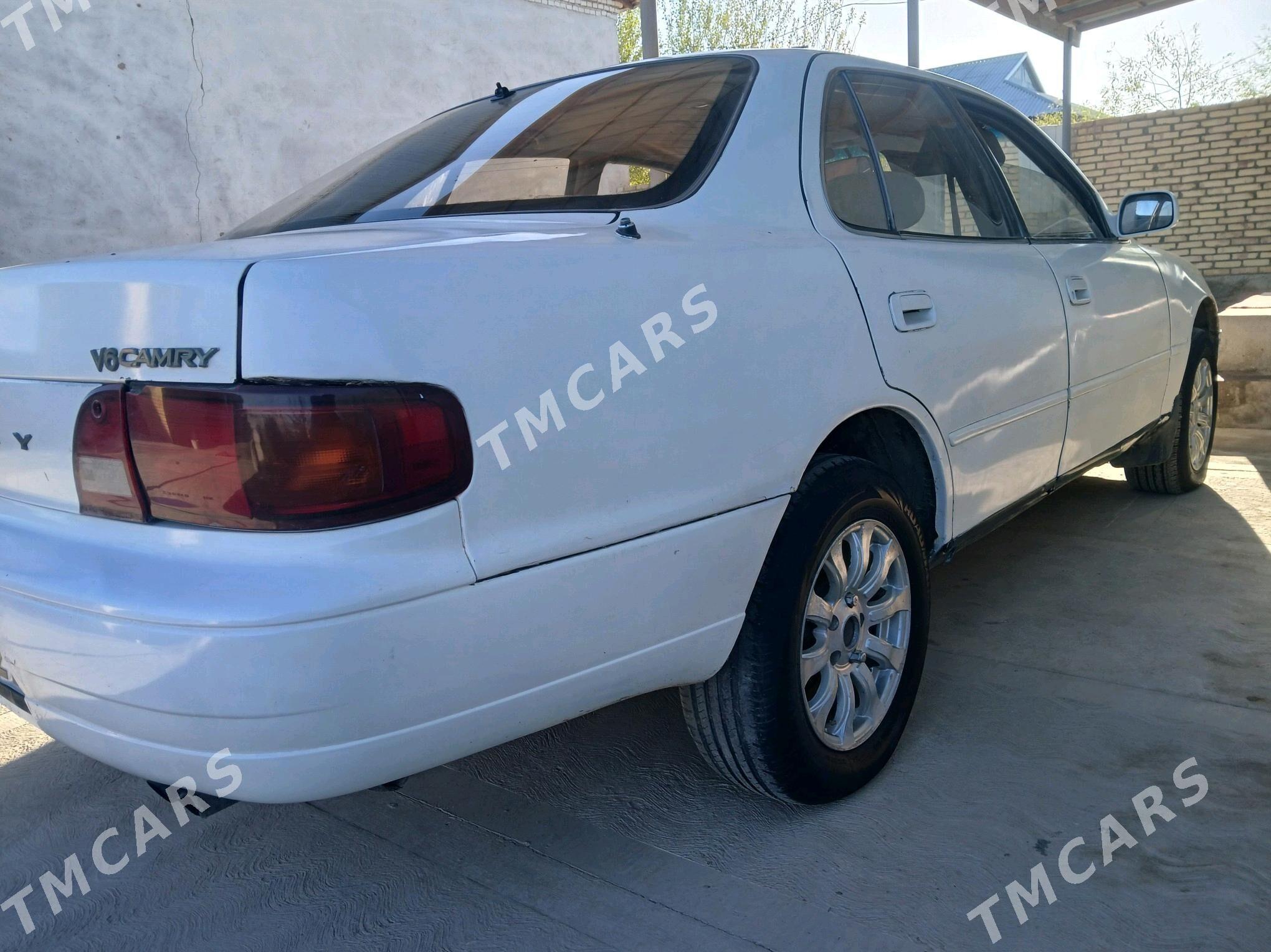 Toyota Camry 1993 - 60 000 TMT - етр. Туркменбаши - img 1