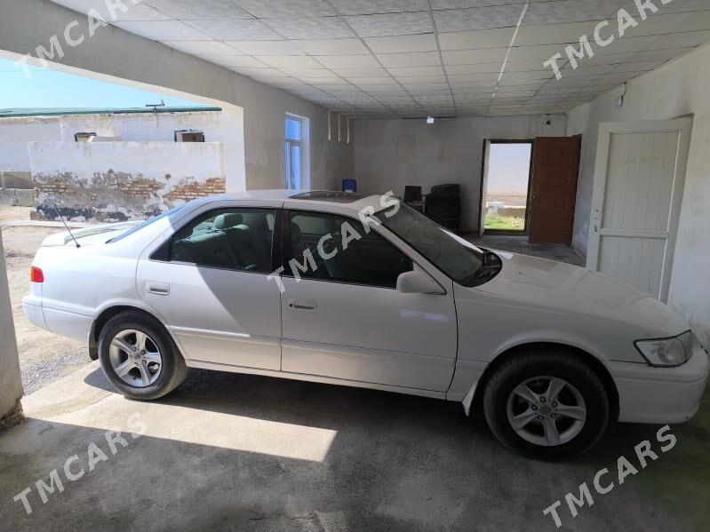 Toyota Camry 2000 - 170 000 TMT - Darganata - img 4