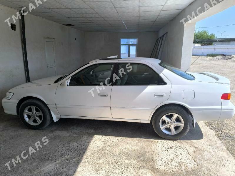 Toyota Camry 2000 - 170 000 TMT - Darganata - img 3
