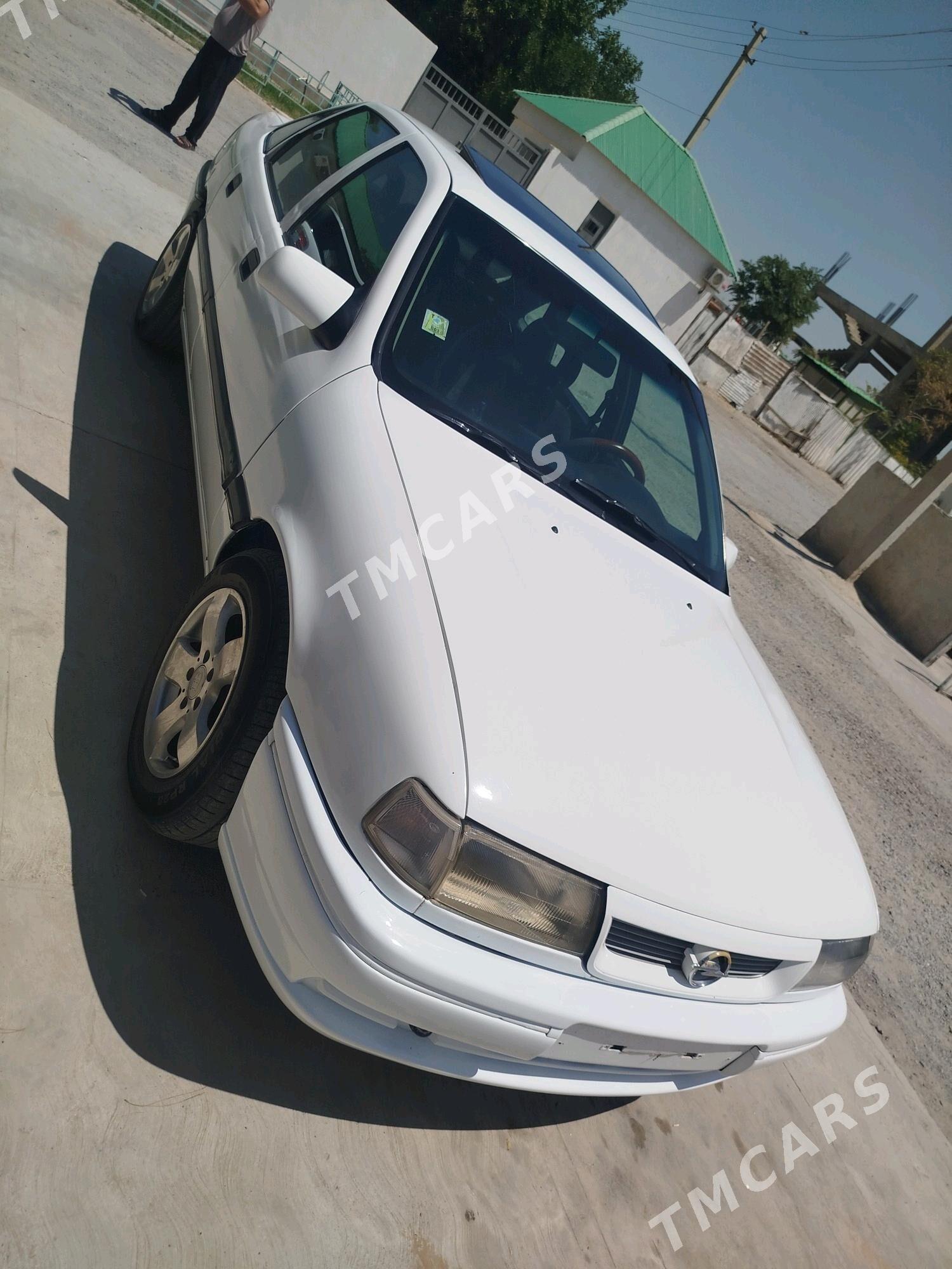 Opel Vectra 1993 - 35 000 TMT - Tejen - img 4