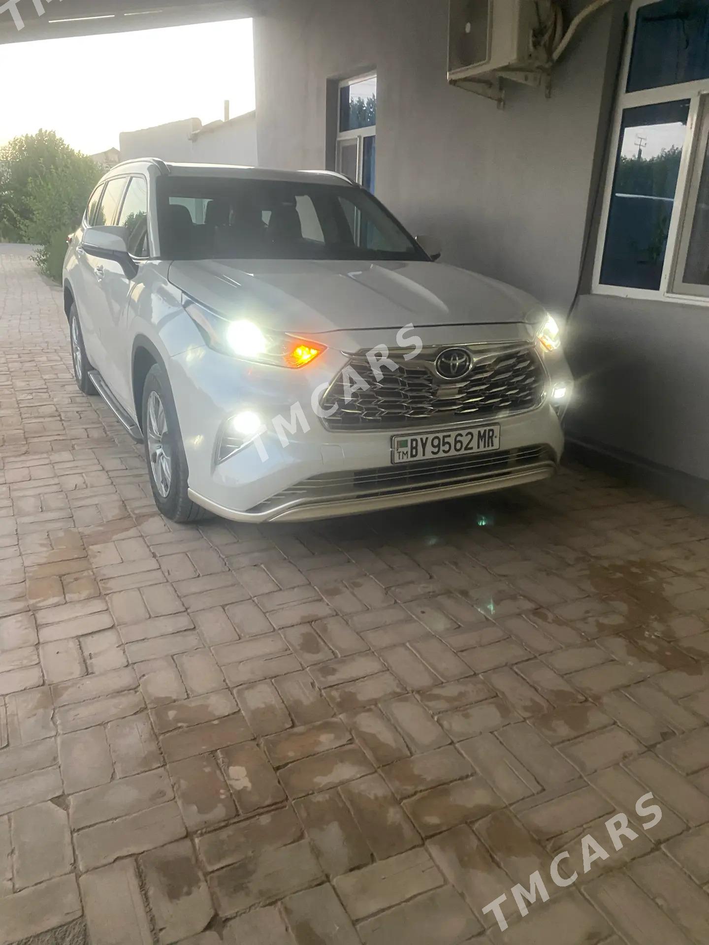 Toyota Highlander 2021 - 530 000 TMT - Ýolöten - img 2
