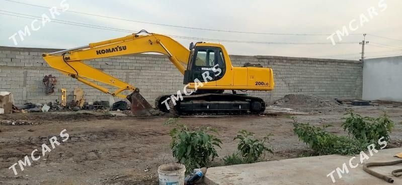 Komatsu HB205LC-3 2001 - 500 000 TMT - Büzmeýin - img 2