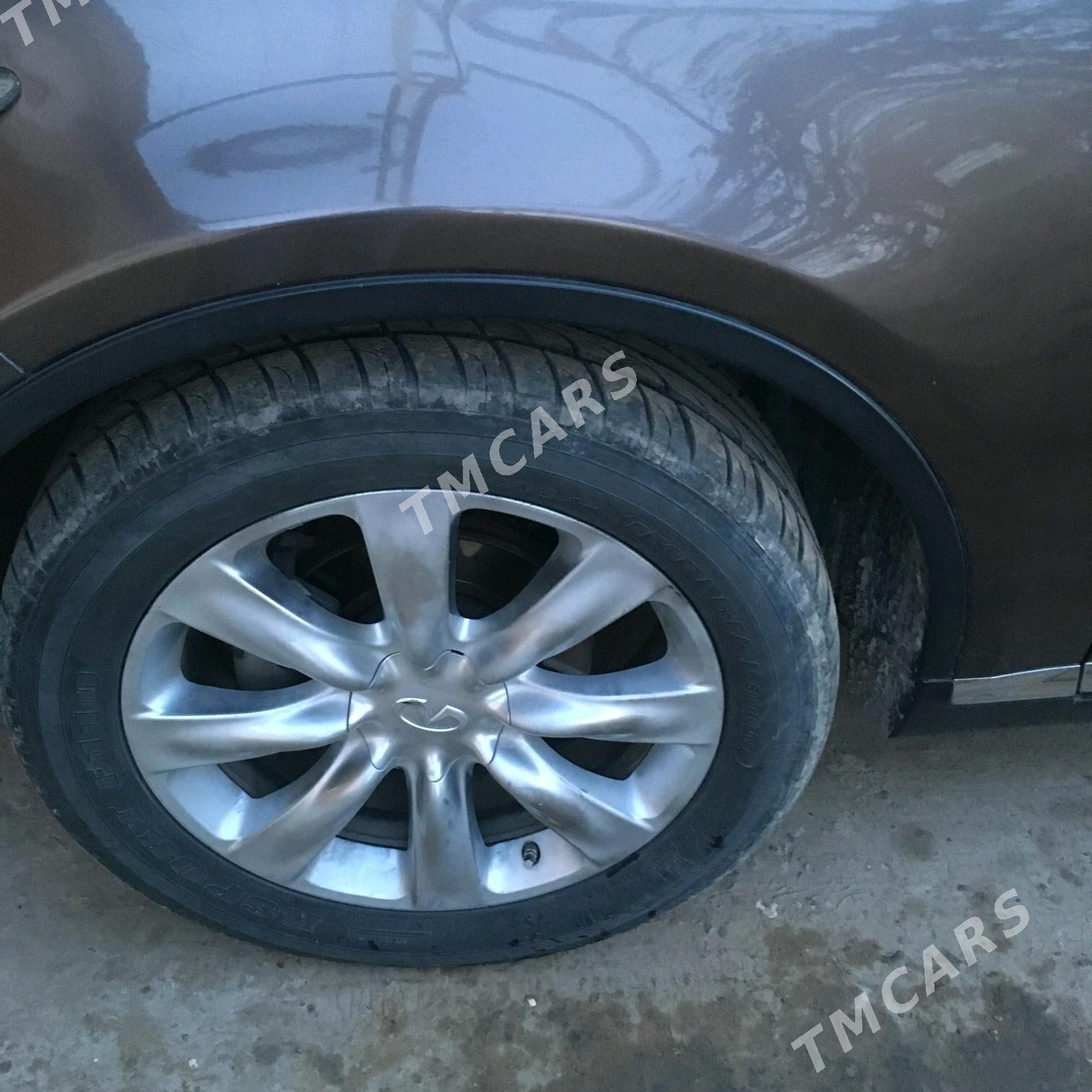 Infiniti FX35 2007 - 135 000 TMT - Фарап - img 3