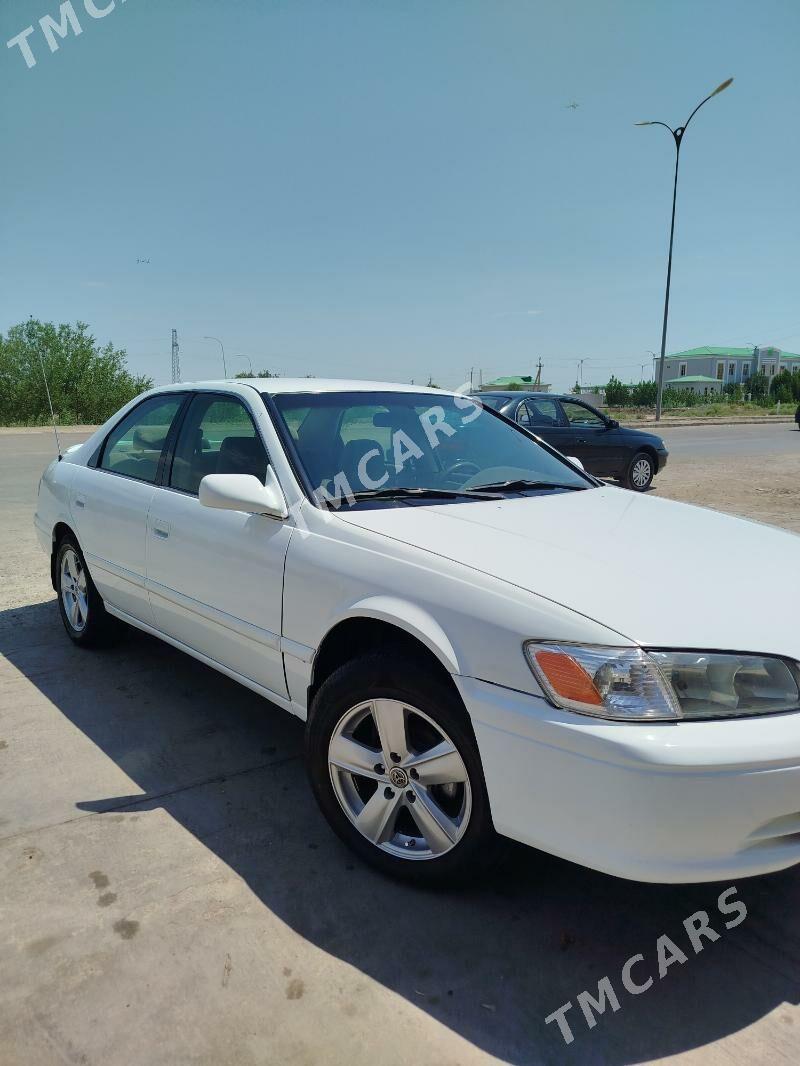 Toyota Camry 2000 - 138 000 TMT - Boldumsaz - img 3