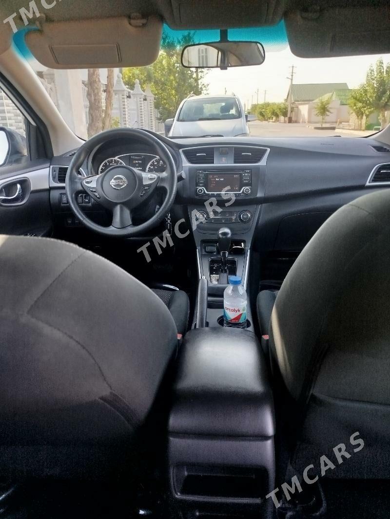 Nissan Sentra 2018 - 155 000 TMT - Бузмеин - img 7