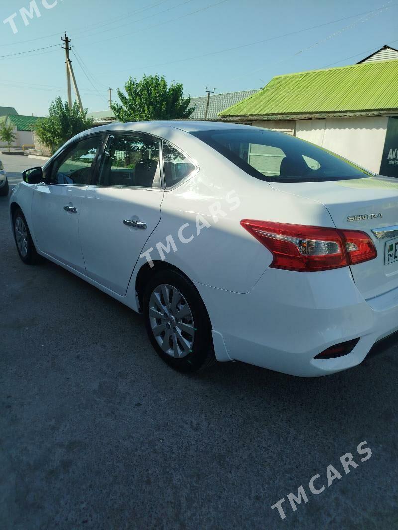 Nissan Sentra 2018 - 155 000 TMT - Бузмеин - img 4