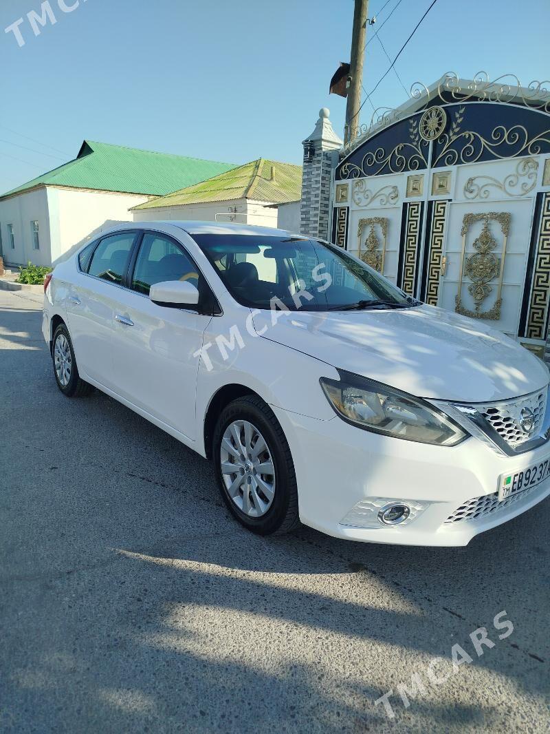 Nissan Sentra 2018 - 155 000 TMT - Бузмеин - img 6