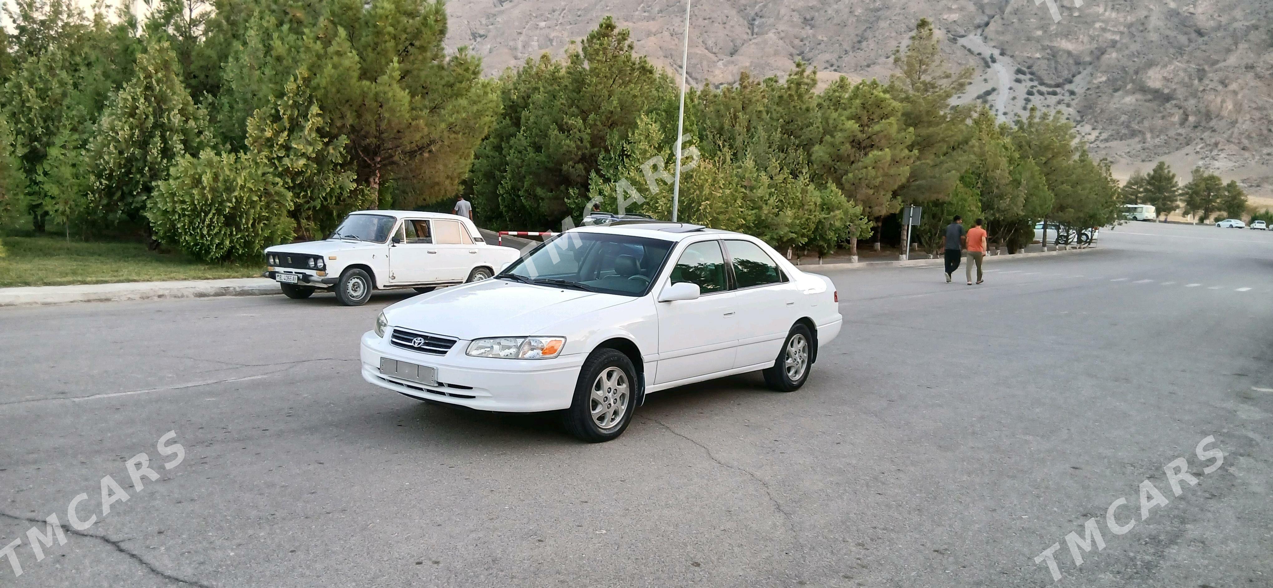 Toyota Camry 2000 - 157 000 TMT - Bäherden - img 3