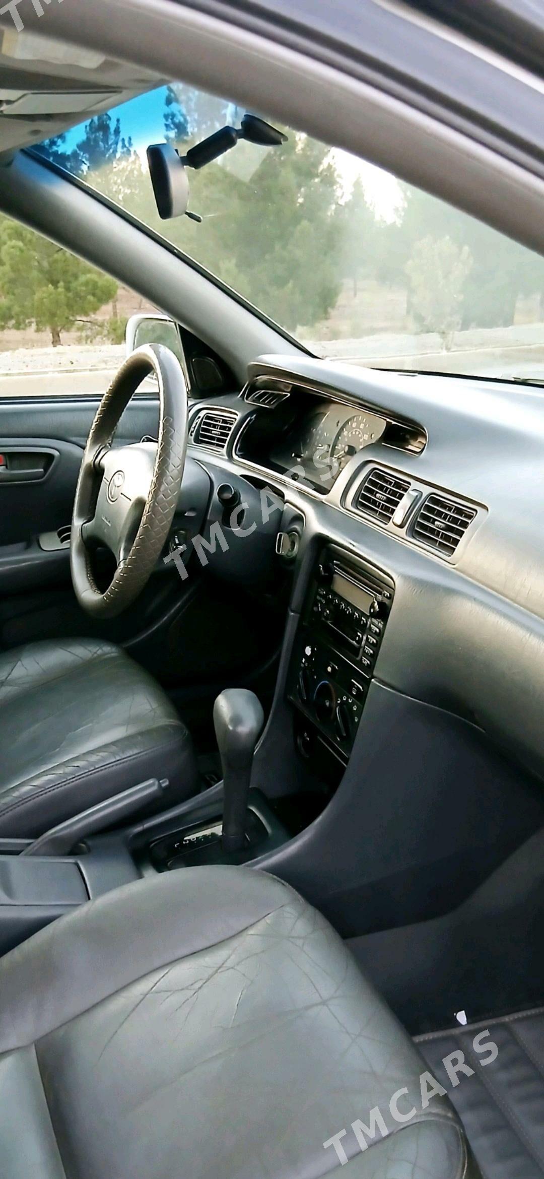 Toyota Camry 2000 - 157 000 TMT - Bäherden - img 5